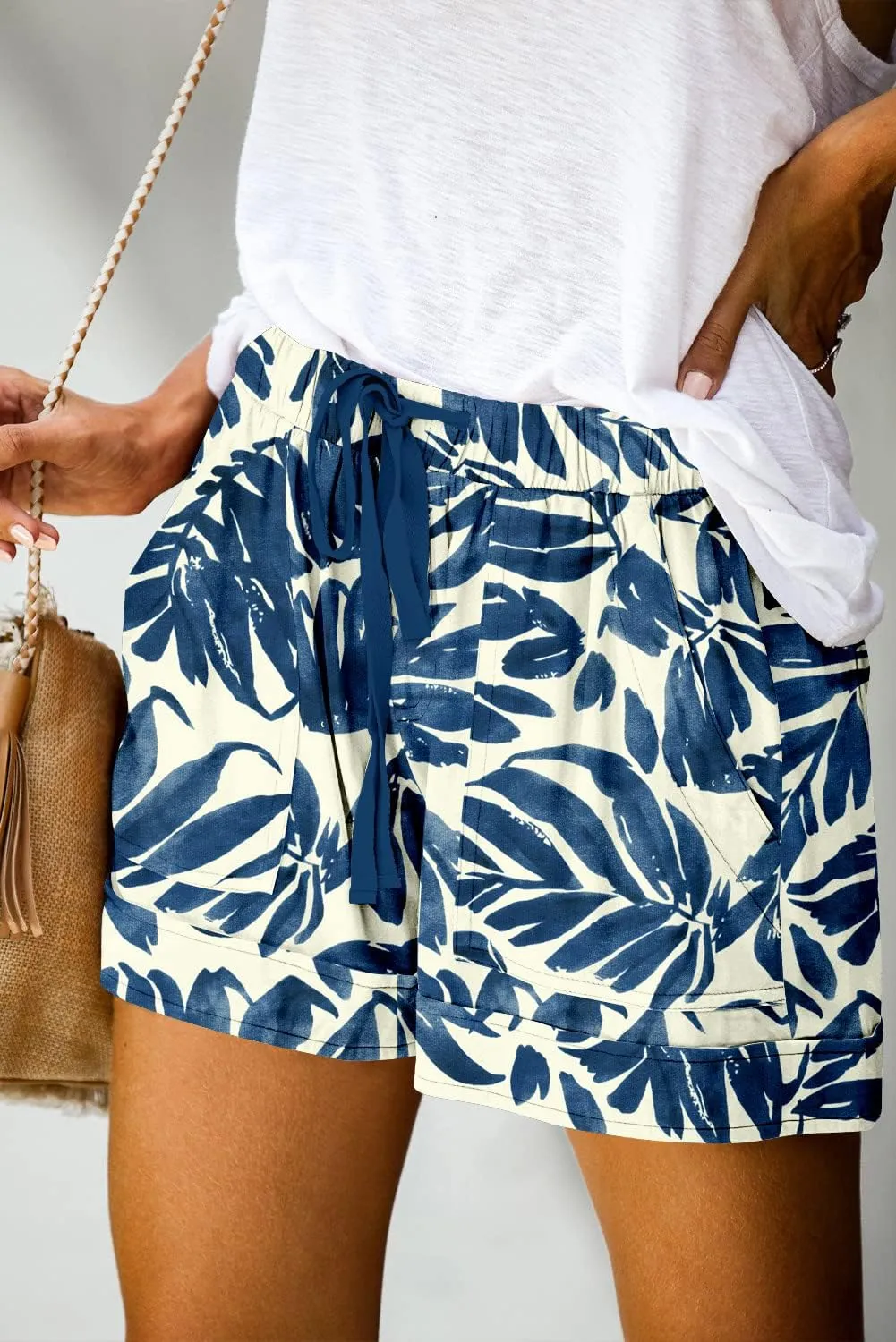 KISSMODA Womens Summer Shorts Leopard/Camo/Solid/Floral Print Elastic Waist Pocketed Casual Pants