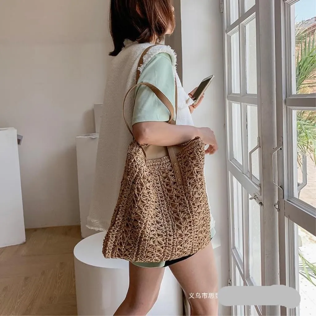 Large capacity Bag Practical Hollow - out Straw Tote Handbag: Encounter Leisure Time Ladies shoulder Bag