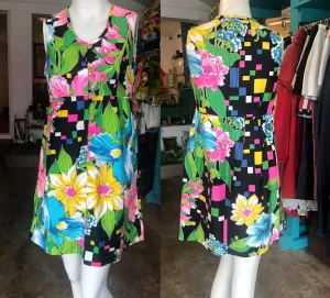 Vintage 1960's 70s Colorful Rainbow Cotton Mini MOD Scooter Hawaiian Abstract GoGo Dress size 9 XS S